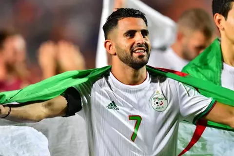 رياض محرز: كأس العالم 2026 سيكون الأخير لي.. وأنا لست رونالدو